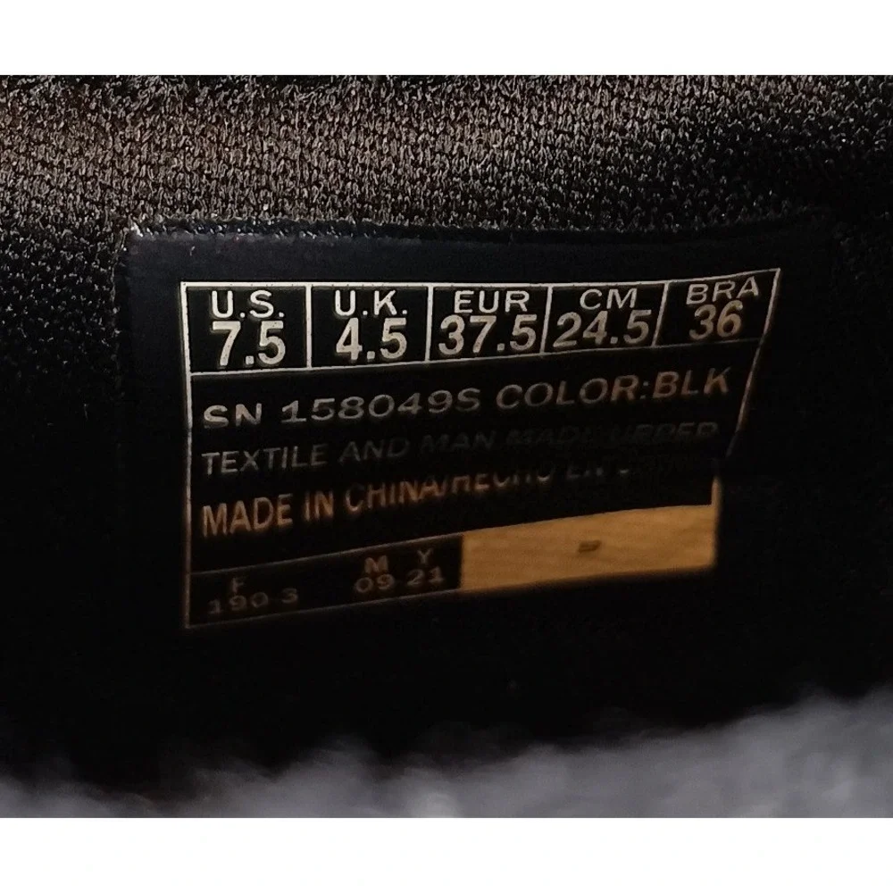 Skechers women black